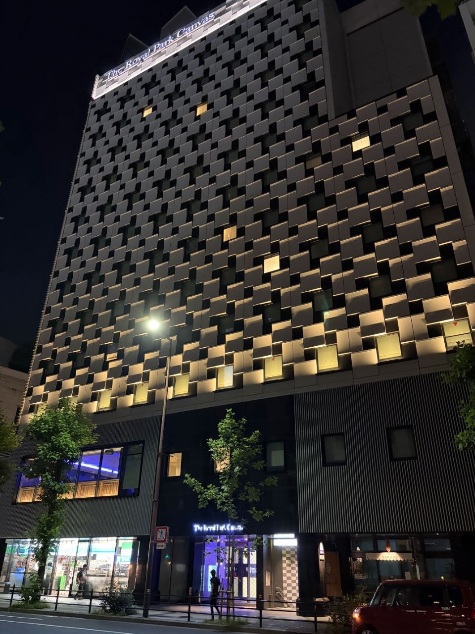 Hotel Royal Park Canvas Osaka Kitahama de noche